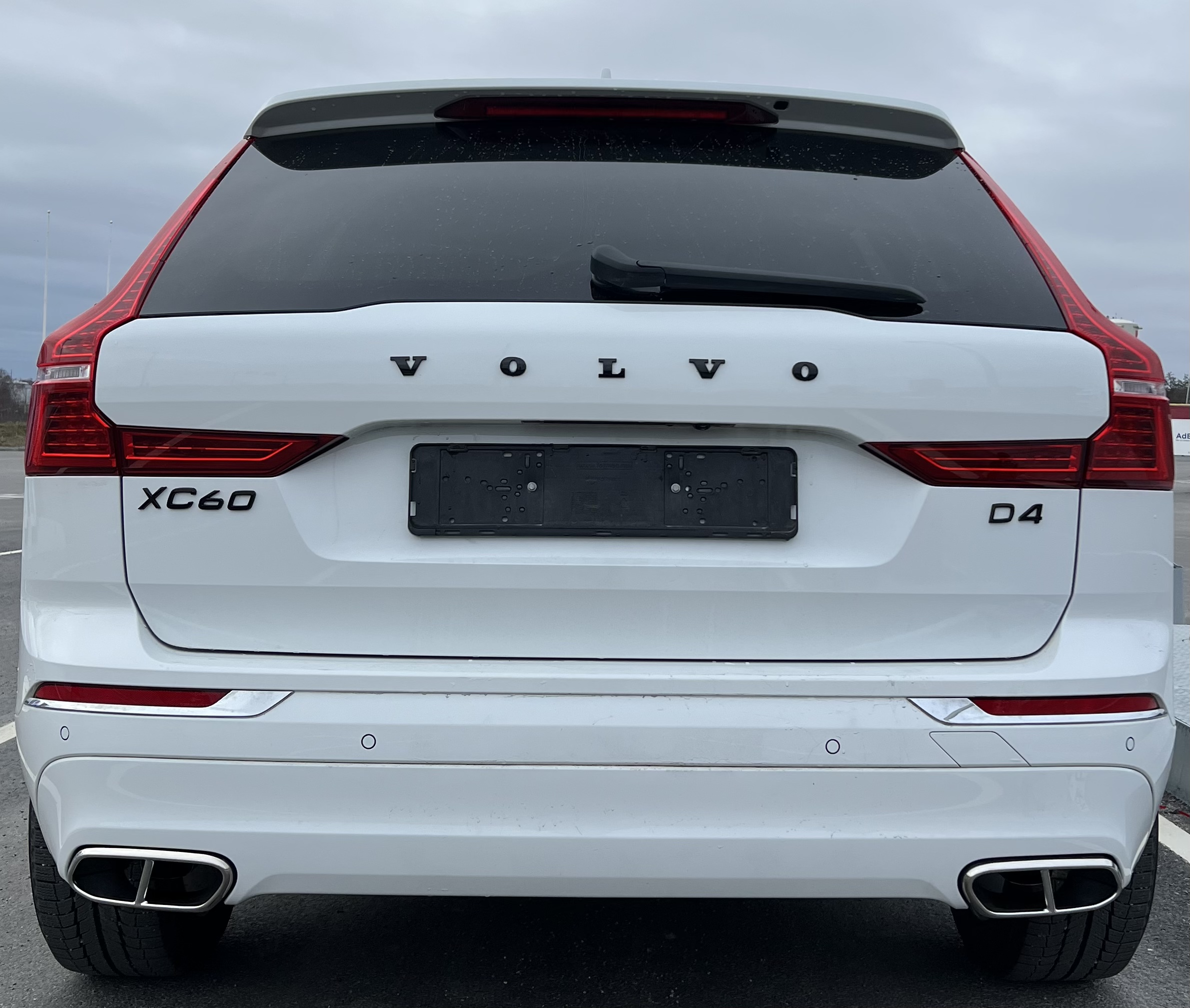 Slutrör med ”4 Utblås” - svart/silver (passar flera Volvo modeller) 3 Slutrör med ”4 Utblås” - svart/silver (passar flera Volvo modeller) - Bild 3