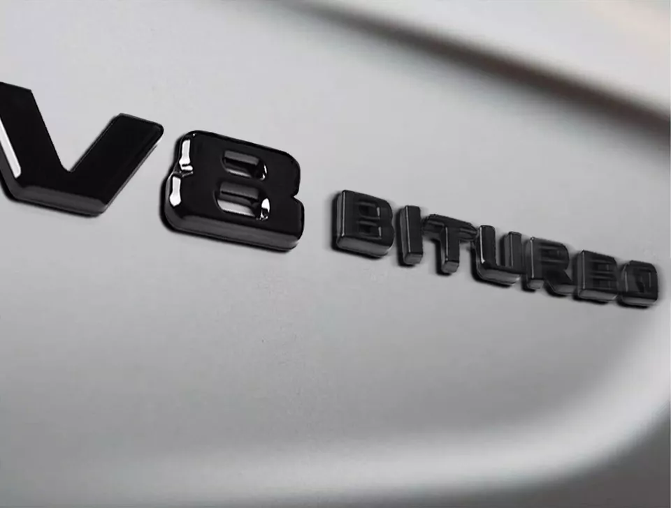 Svart V8 Biturbo emblem 3 Svart V8 Biturbo emblem - Bild 3